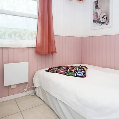 Hotel 4 Person In 3*